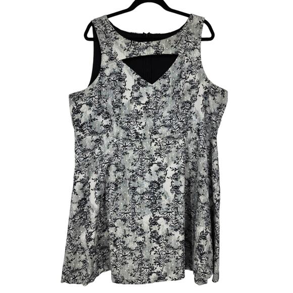 Torrid Woman's Black White Lace Sleeveless Printed Swing Dress Size 20 - Picture 1 of 3